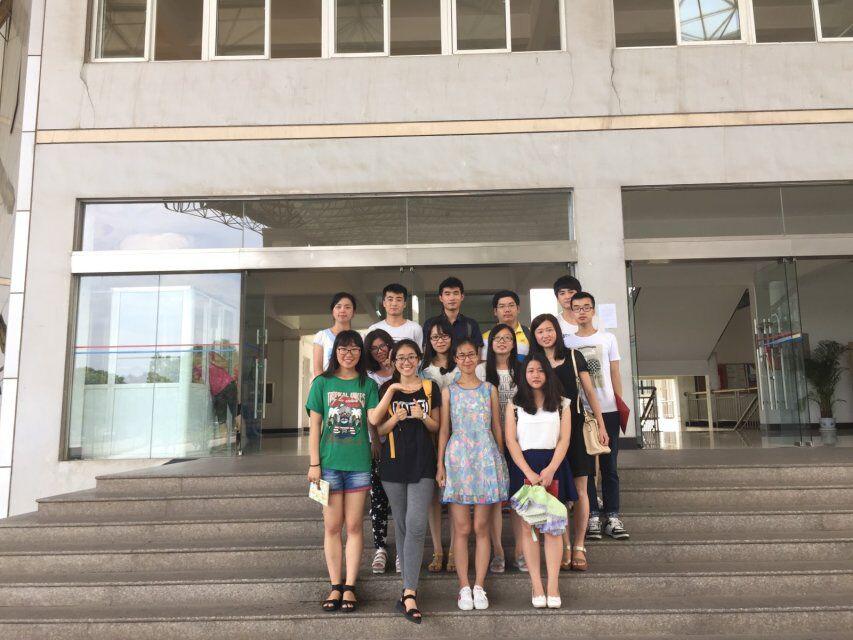 世界杯本科生党支部换届大会顺利举行 世界杯本科生党支部换届大会顺利举行