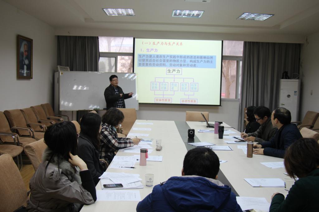 世界杯举行2017年选聘新教师面试考核会
