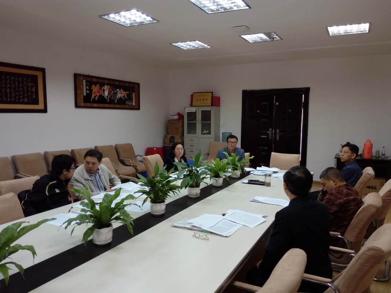 世界杯党委召开“两学一做”学习教育专题会议