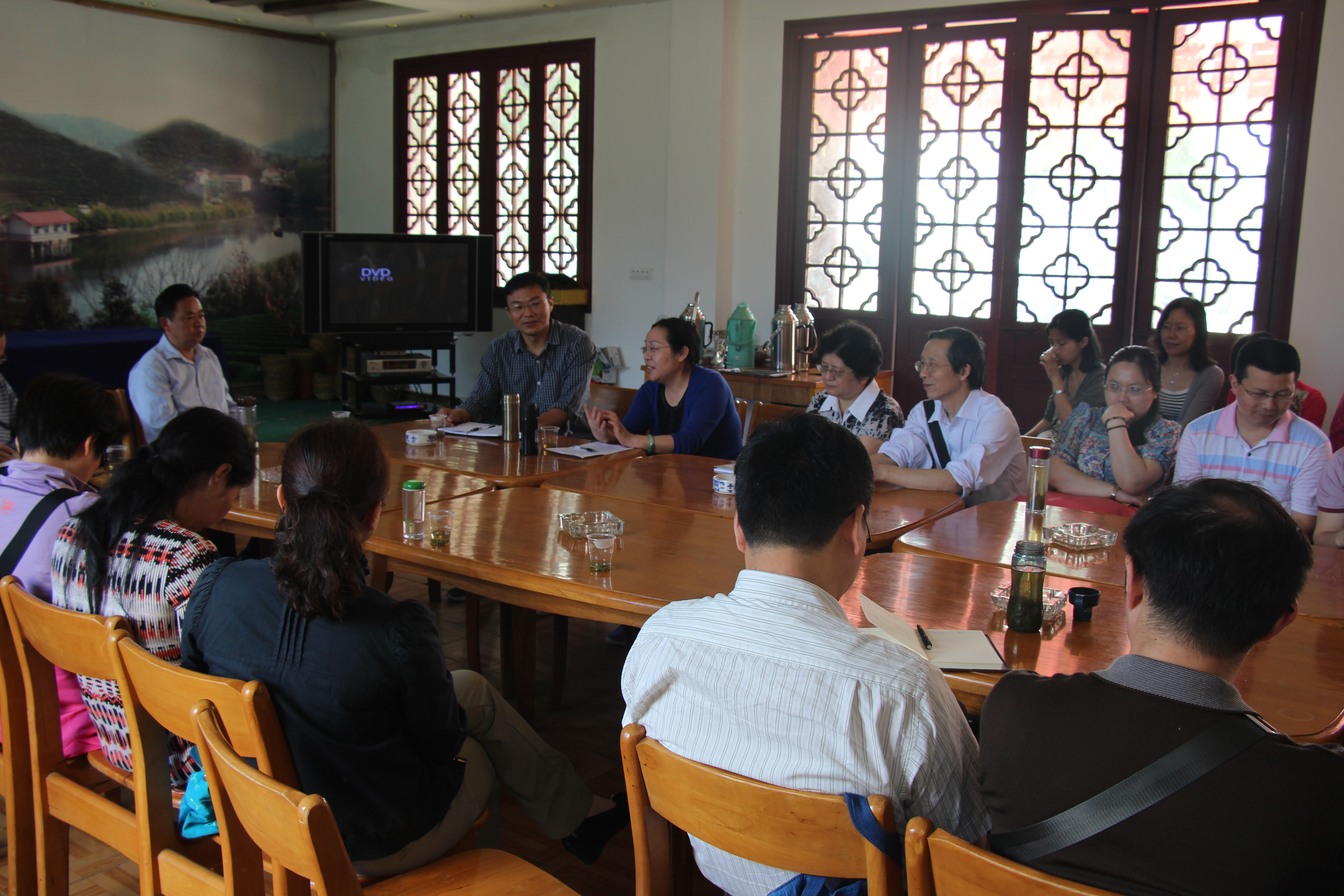 教师进农户，理论下基层——在线买世界杯平台全体党员教师赴英山县乌云山村学习调研